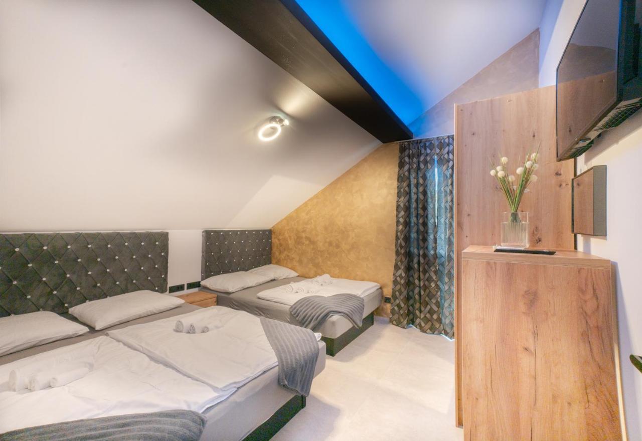 Resort Timaja - Pool, Massage Pool, Sauna トレビニェ エクステリア 写真