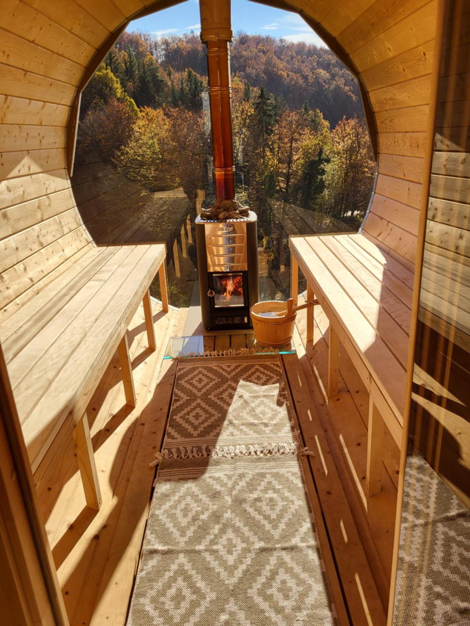 Resort Timaja - Pool, Massage Pool, Sauna トレビニェ エクステリア 写真