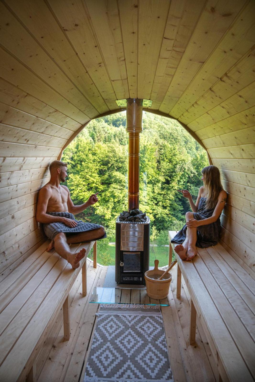 Resort Timaja - Pool, Massage Pool, Sauna トレビニェ エクステリア 写真